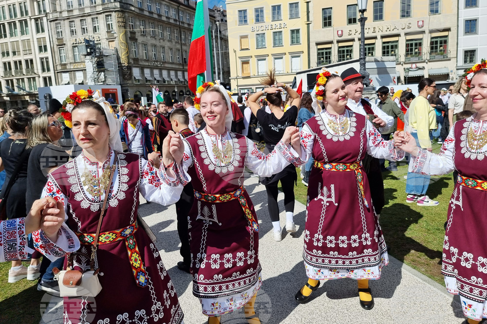 Германия - „Голямото българско хоро“ - фолклорна инициатива