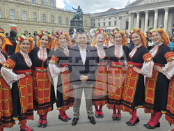 Германия - „Голямото българско хоро“ - фолклорна инициатива