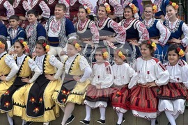 Перник - фолклорен фестивал