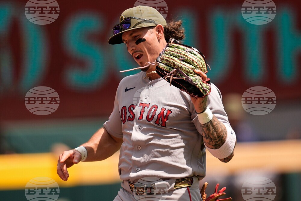 Red Sox Braves Baseball
