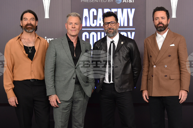 61st ACM Awards - Arrivals