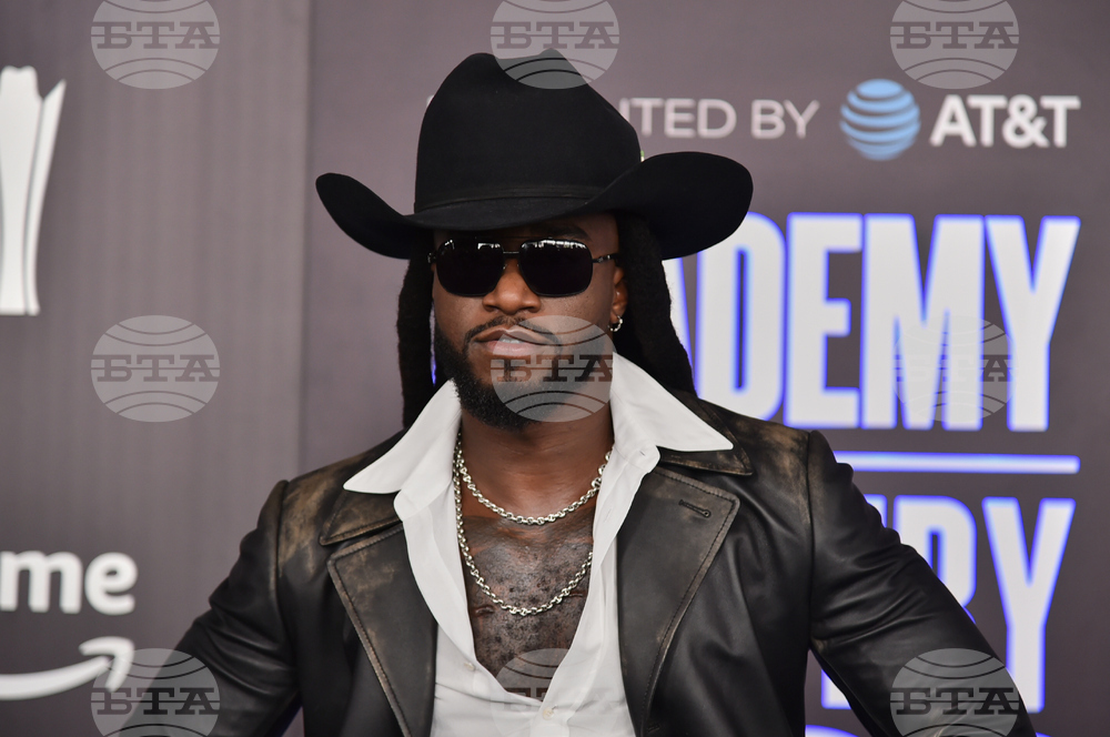 61st ACM Awards - Arrivals