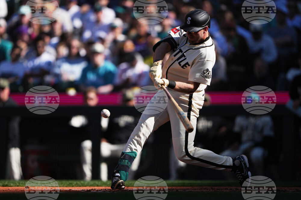 Padres Mariners Baseball