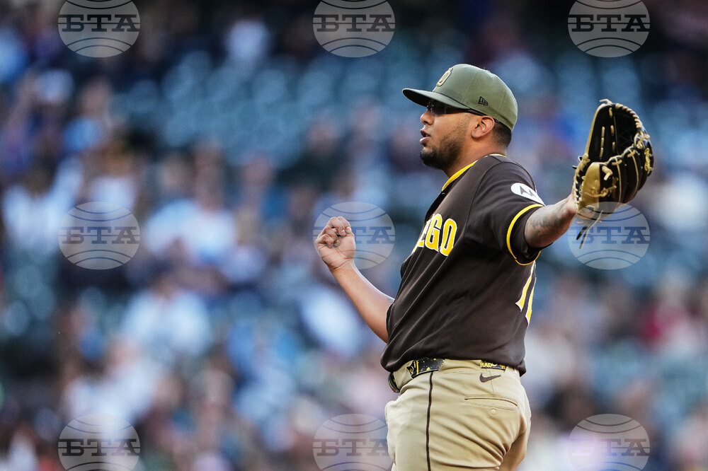 Padres Mariners Baseball