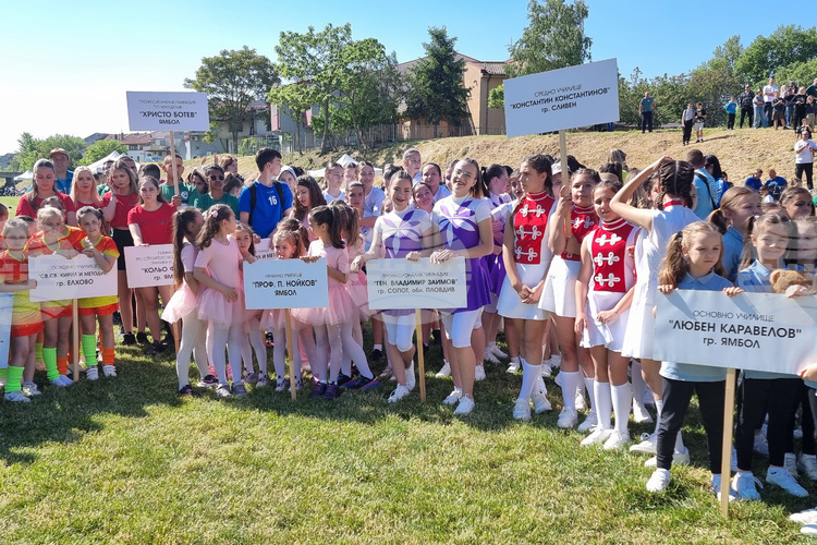 Sports Minister, Bulgarian Olympic Committee President Open National Morning Exercise Festival