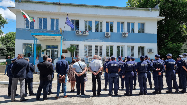 Мъж е задържан, тъй като предложил подкуп на полицай по време на разпит в Районното управление на МВР във Вършец