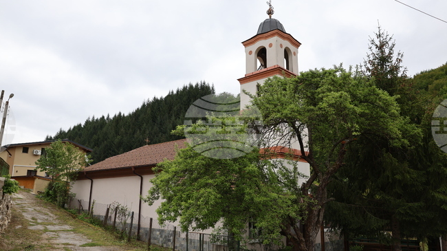 Vazrazhdane Party Tables Bill to Introduce Virtues and Religion as Mandatory School Subject