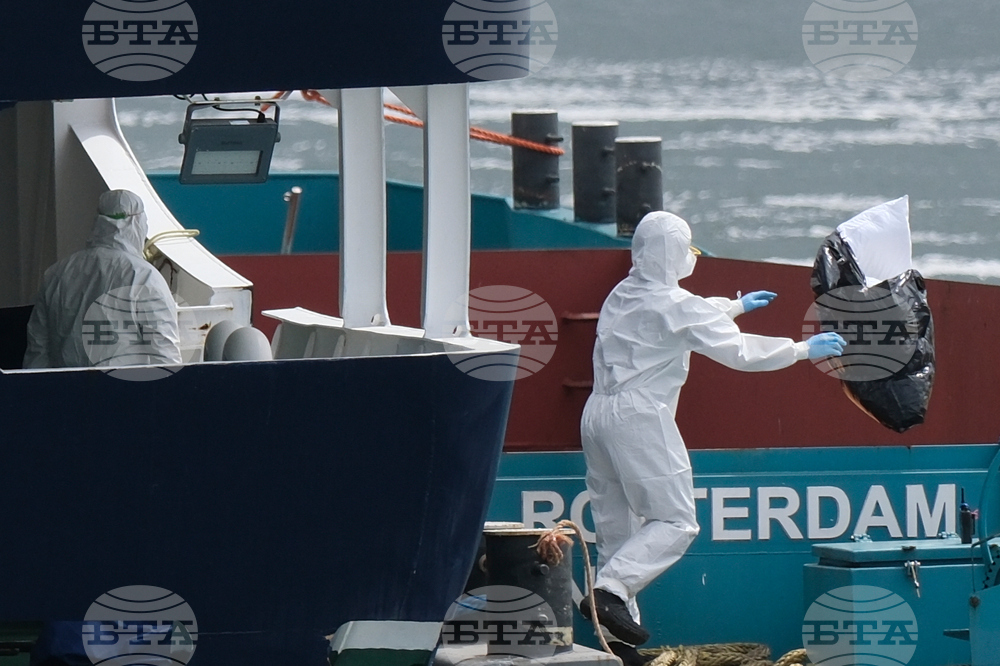 APTOPIX Netherlands Hantavirus Ship