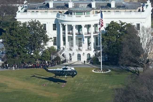 Trump South Lawn