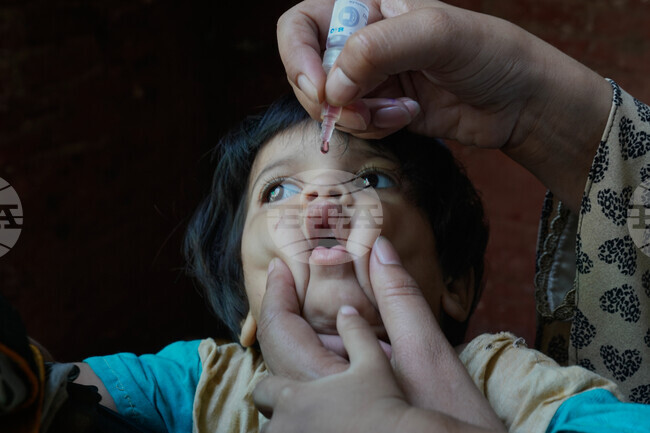 APTOPIX Pakistan Polio Vaccination