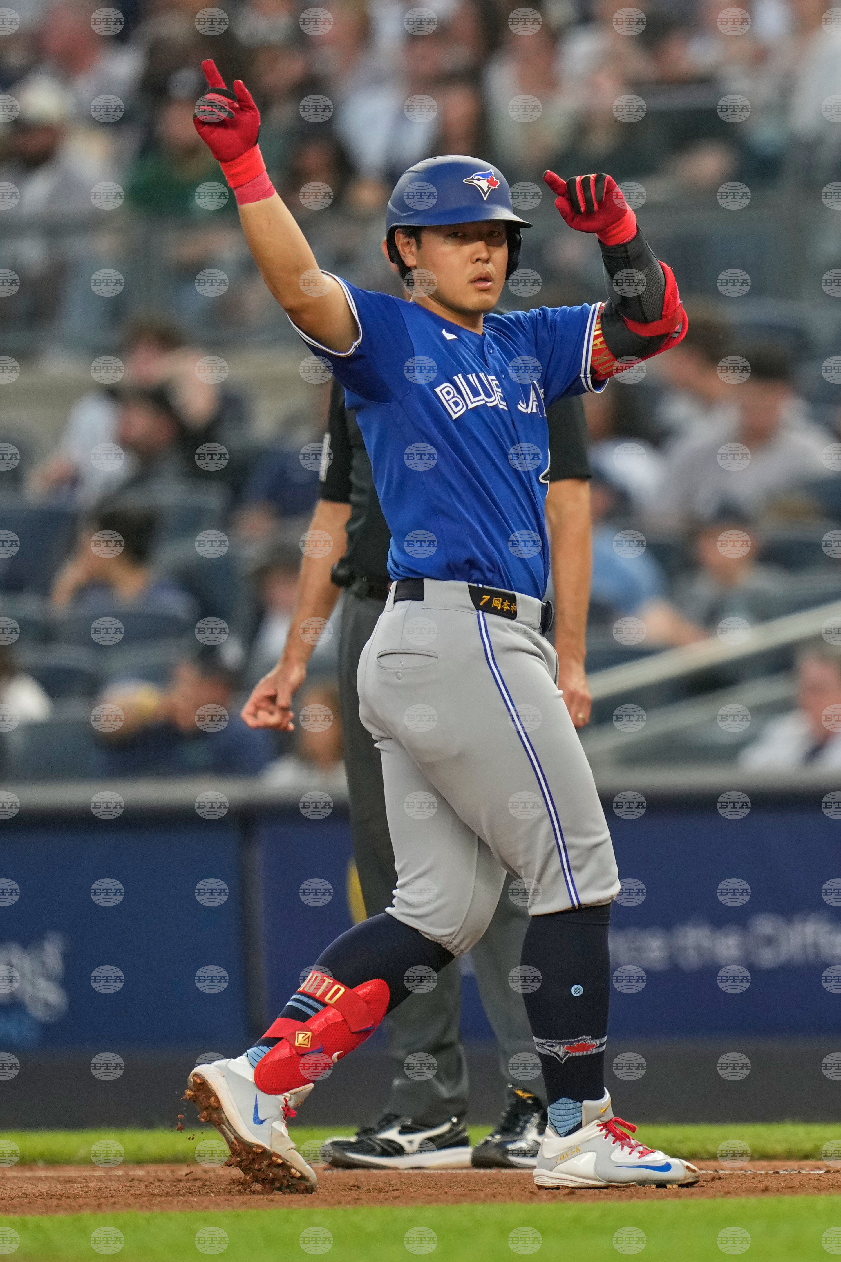 Blue Jays Yankees Baseball