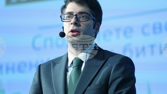 България ще търси активна политика на европейско ниво в сферата на енергетиката, каза вицепремиерът Атанас Пеканов 