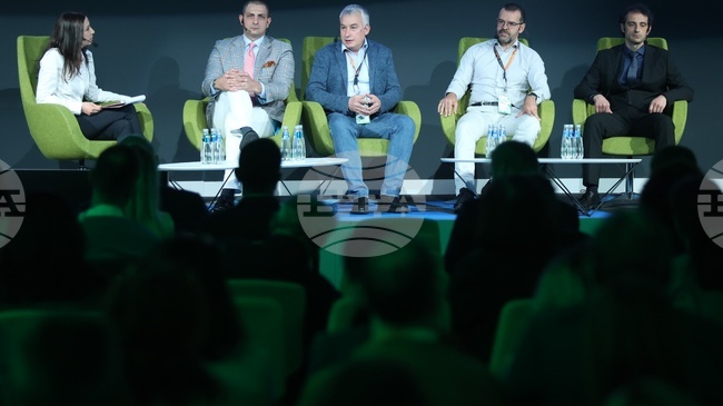 Experts at Sofia Forum Say World Is Facing Its Biggest Energy Crisis