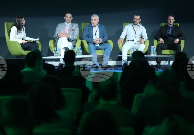 Experts at Sofia Forum Say World Is Facing Its Biggest Energy Crisis