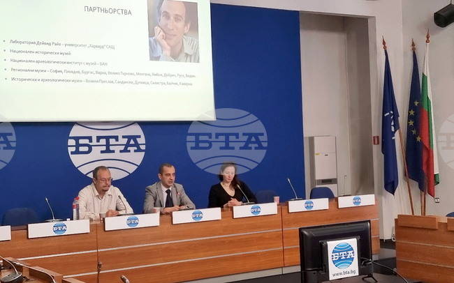 Големият хит през последните години е палеогенетиката, която е безценен източник на информация за миналото, каза доц. Тодор Чобанов