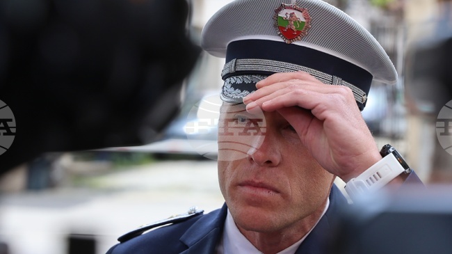 Данните до момента са, че миниванът, който катастрофата на пътя Русе-Бяла тази сутрин, е навлязъл безпричинно в насрещното движение, съобщи Лъчезар Близнаков от ГДНП