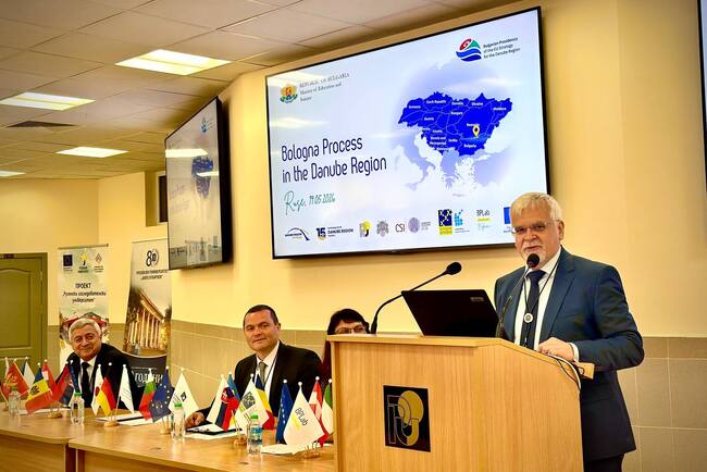  Община Русе: Пенчо Милков и акад. проф. Николай Витанов откриха в Русе международния форум „Болонският процес в Дунавския регион – Ректорски диалог за политики“ 