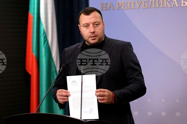 „Възраждане“ сме против приемането на промени в Правилника за дейността на НС и ще гласуваме „против“, каза Петър Петров 