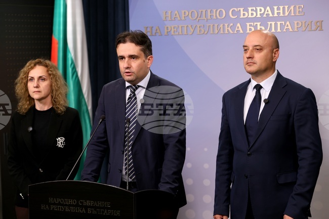 Парламентът е място за дебат, за контролиране на изпълнителната власт и ще настояваме тези инструменти да се запазят, казаха от ДБ