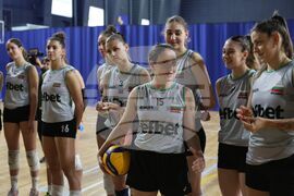 Женски национален отбор по волейбол на България - открита тренировка