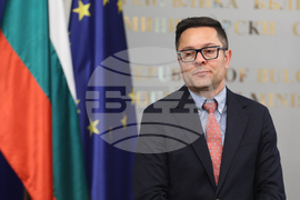 Министерски съвет  - Румен Радев  - представители на търговски вериги - среща