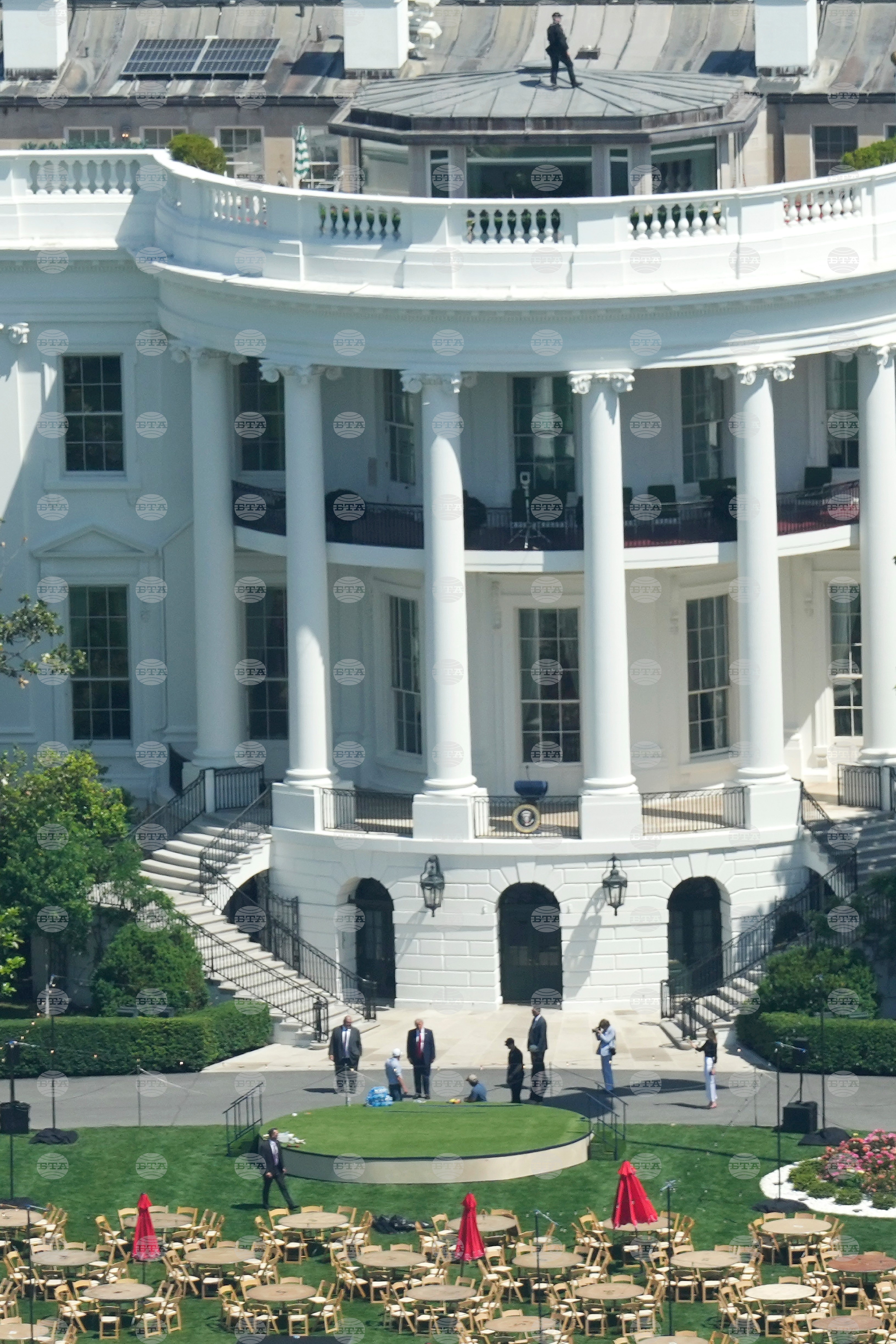 Trump South Lawn