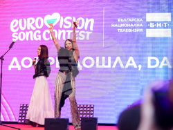 Площад „Княз Александър I Батенберг“ - DARA PARTY - концерт