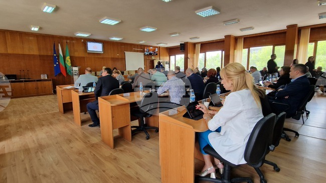 Общинският съвет в Шумен взе решения, свързани със сметопочистването и с Общото събрание на съдружниците на "ВиК - Шумен" ООД