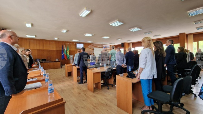 Общинските съветници в Шумен решиха представителят на Общината да гласува "против" по точките в заседанието на Общото събрание на ВиК - Шумен
