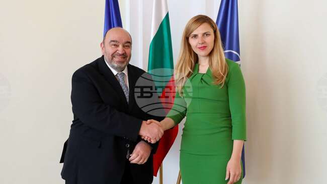Bulgaria's Foreign Minister Discusses Strategic Relations with Greek Ambassador