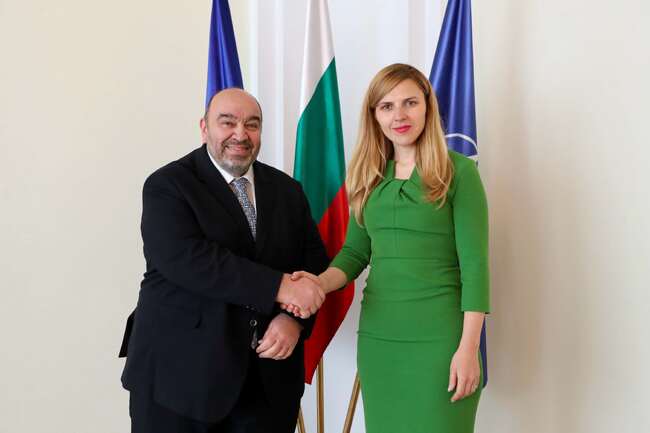 Bulgaria's Foreign Minister Discusses Strategic Relations with Greek Ambassador