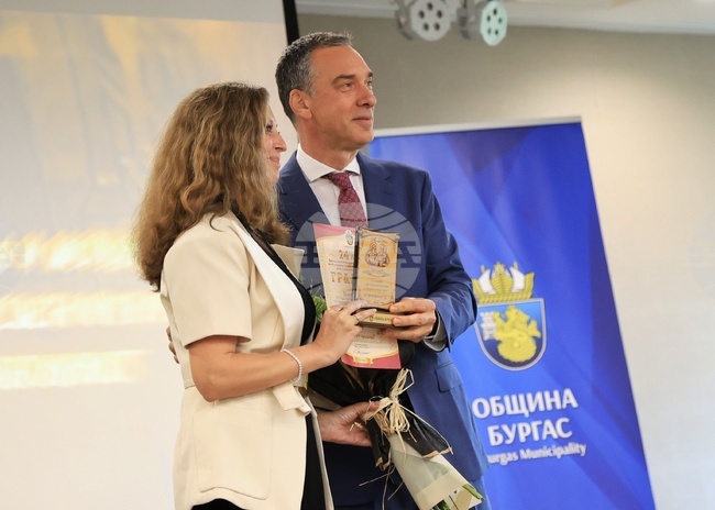 Бургас - учители - отличия
