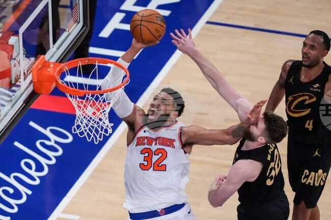 APTOPIX Cavaliers Knicks Basketball