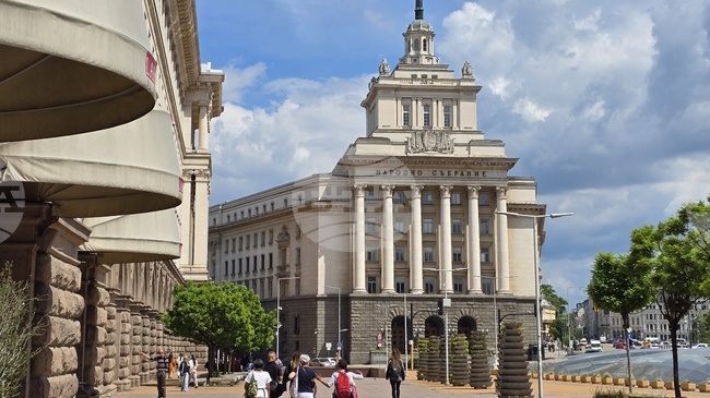 Парламентарната комисия по правата на човека, вероизповеданията и жалбите на гражданите прие на първо четене законопроекта за държавния бюджет за 2026 г. 