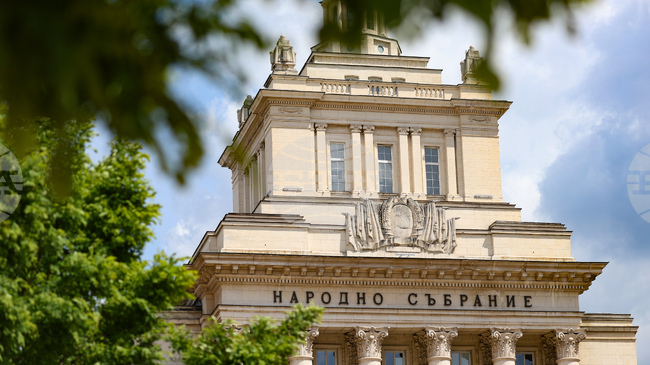 Комисията по бюджет и финанси в НС ще разгледа на първо четене днес законопроектите за държавния бюджет, бюджета на ДОО и на НЗОК за 2026 г.