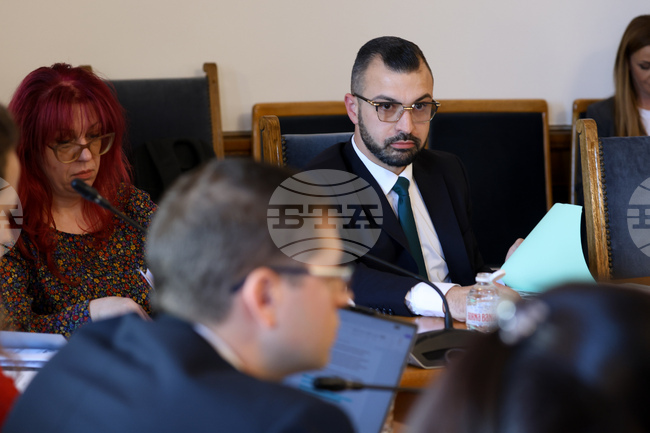 Временните комисии да се избират по предложение на една пета от народните представители, прие временната комисия за правилника на парламента