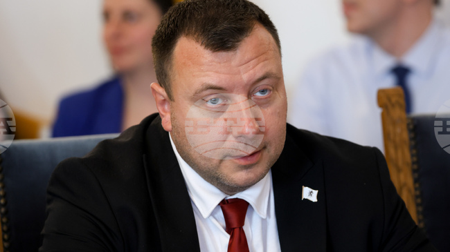 "Прогресивна България", ГЕРБ и ДПС не пожелаха да има изслушване на министъра на вътрешните работи, каза Петър Петров от „Възраждане“