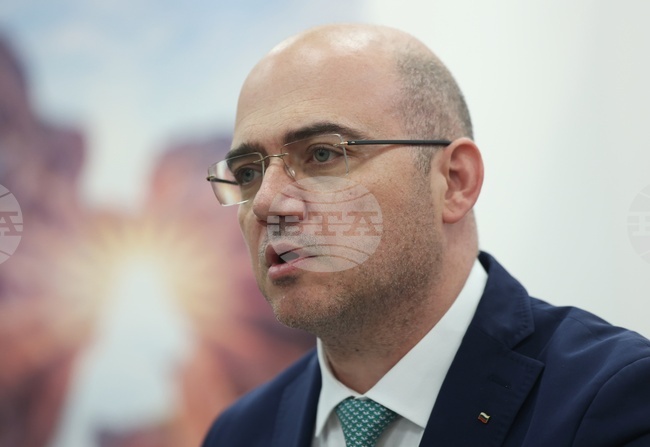 Илин Димитров описа завареното наследство в министерството като „тежко“ и определи институцията като деинституционализиран орган