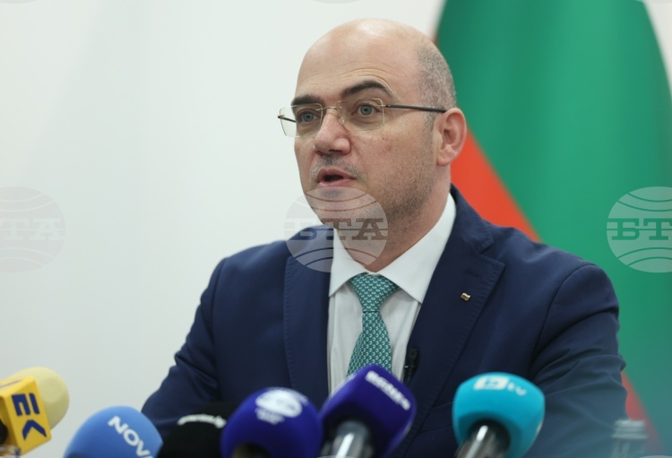 Dimitrov Found "Daunting Legacy" at Tourism Ministry, Describes It as "Deinstitutionalized"