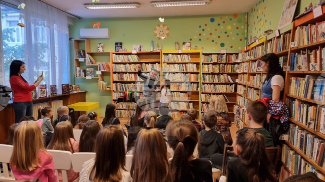 Враца - Нощ в библиотеката