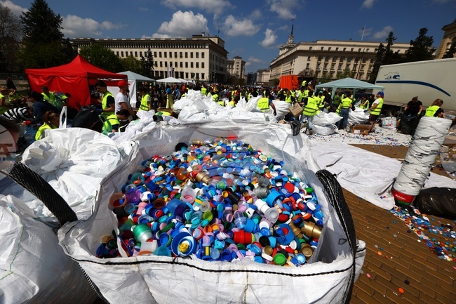 Капачки за бъдеще - благотворителна акция