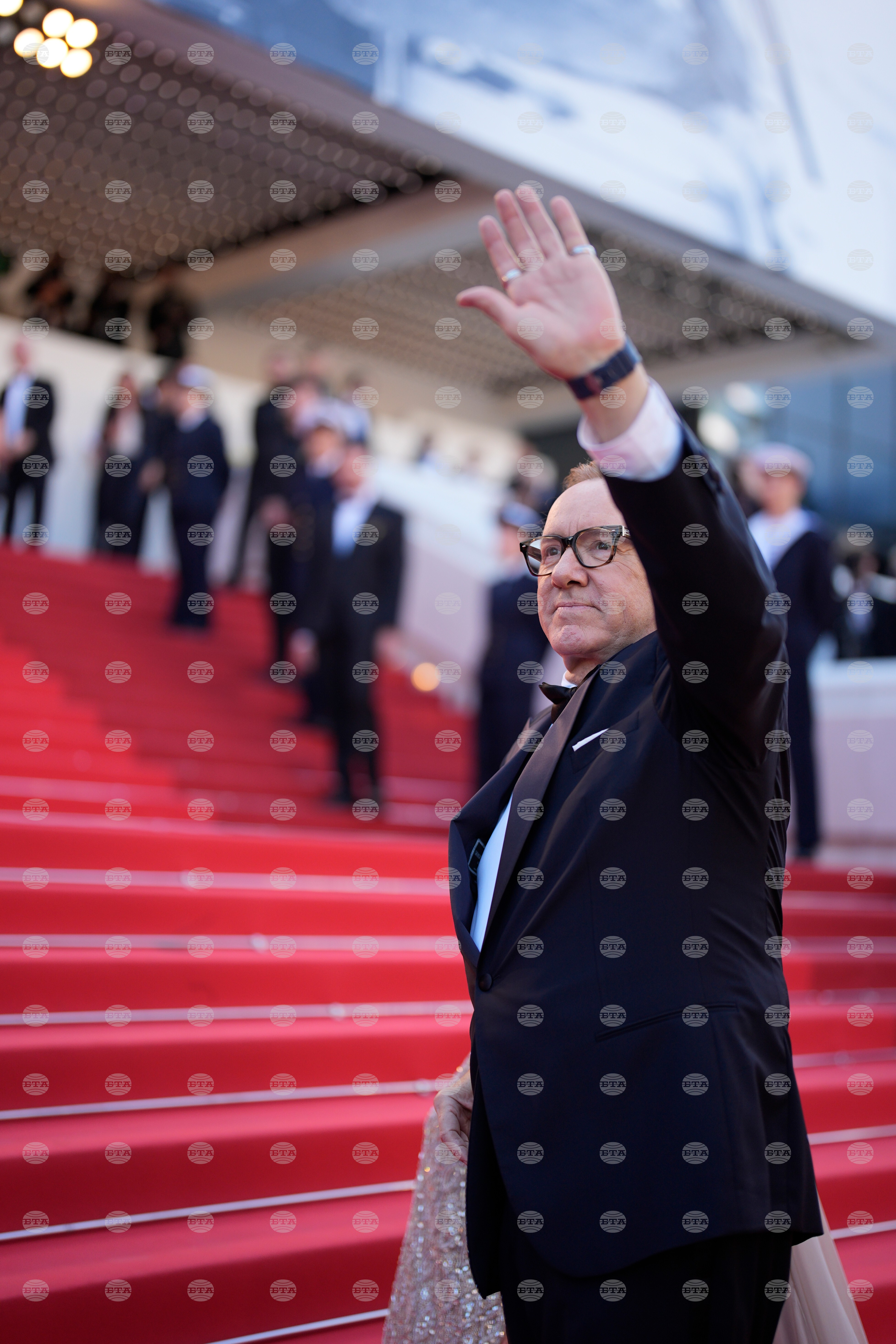 France Cannes 2026 De Gaulle: Tilting Iron Red Carpet