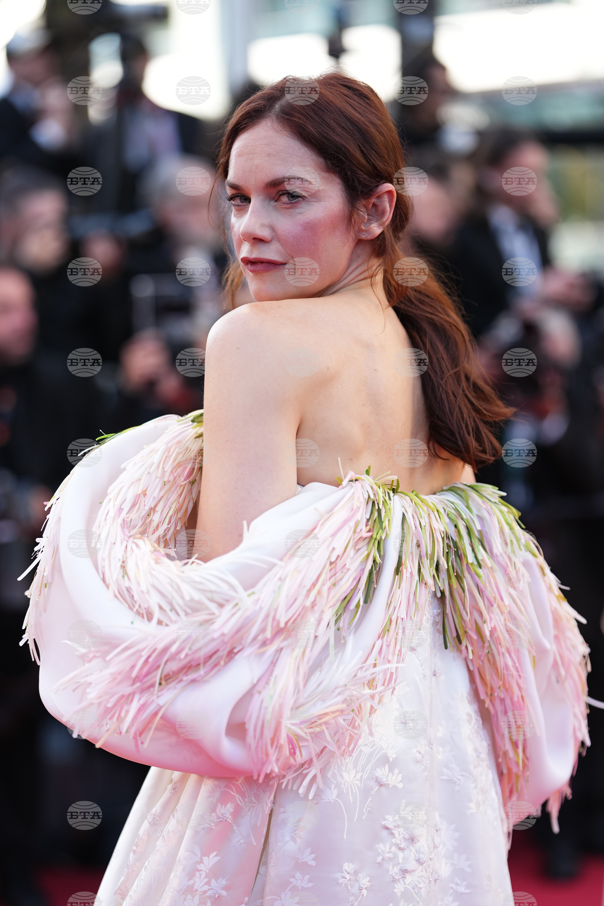 France Cannes 2026 De Gaulle: Tilting Iron Red Carpet