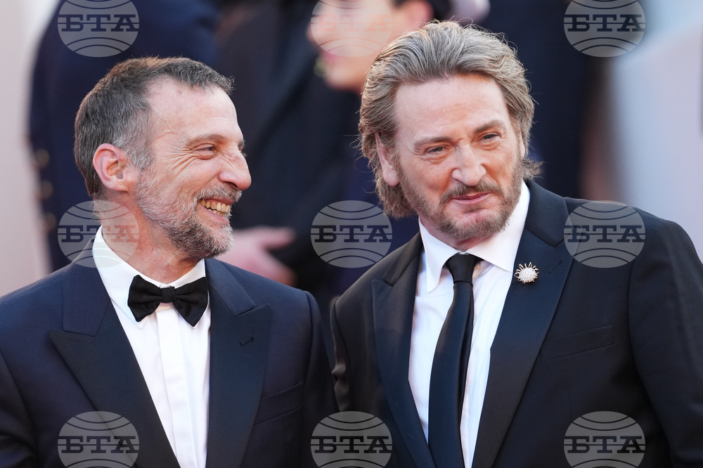 France Cannes 2026 De Gaulle: Tilting Iron Red Carpet
