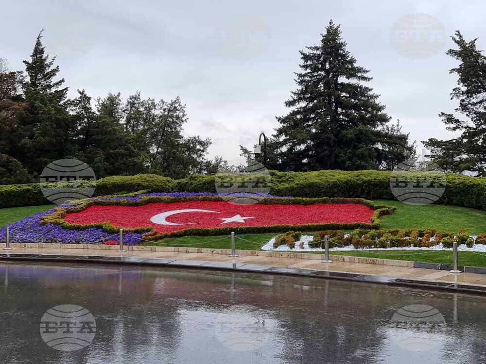 Турция отбелязва двоен празник - Деня на националната независимост и Деня на детето