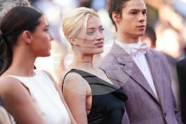 France Cannes 2026 De Gaulle: Tilting Iron Red Carpet