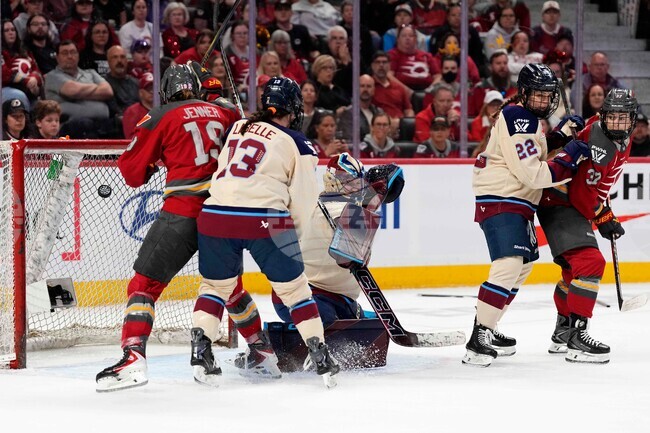 CORRECTION Victoire Charge Hockey