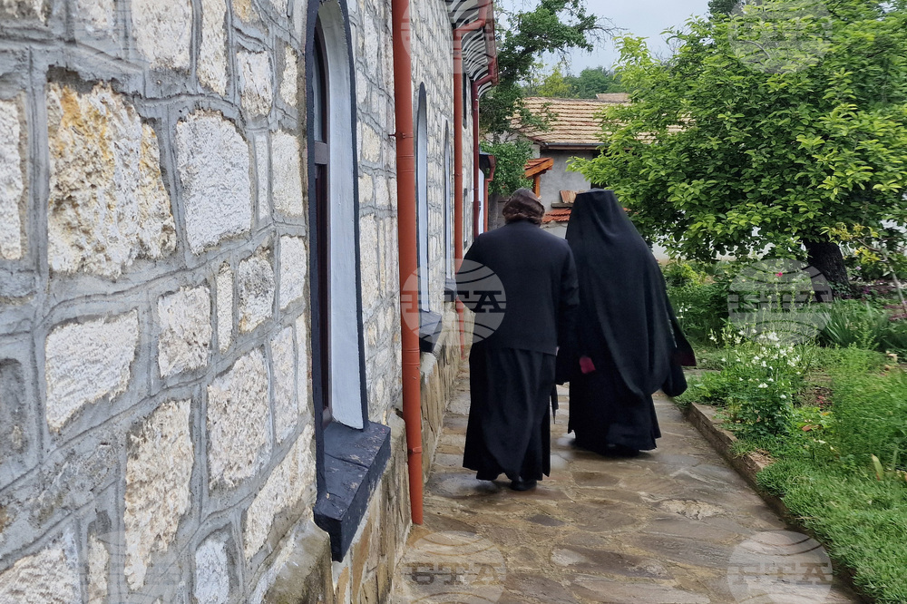 Село Осмар - Варненски и Великопреславски митрополит Йоан - литургия