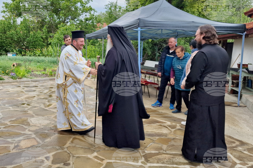 Село Осмар - Варненски и Великопреславски митрополит Йоан - литургия