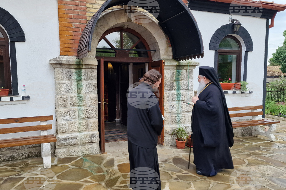 Село Осмар - Варненски и Великопреславски митрополит Йоан - литургия
